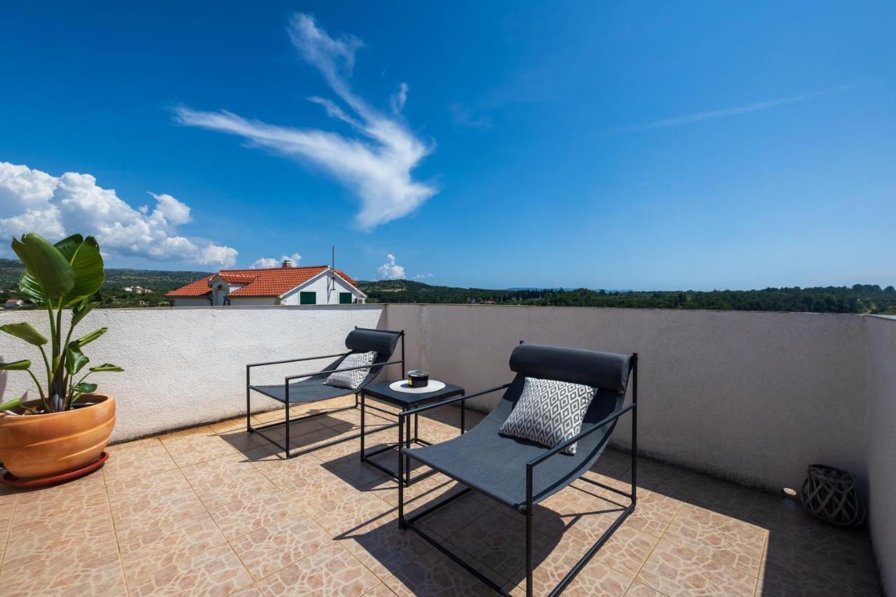 Villa Oasis With Private Pool Milna  Zewnętrze zdjęcie