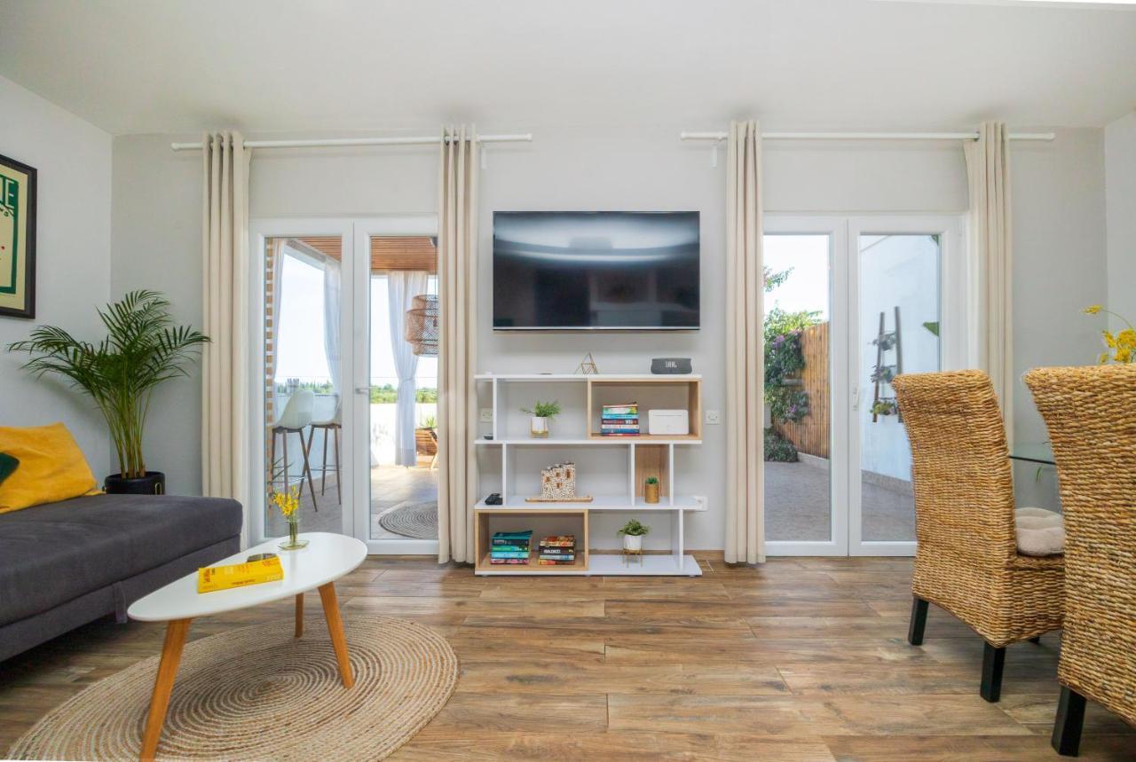 Villa Oasis With Private Pool Milna  Zewnętrze zdjęcie